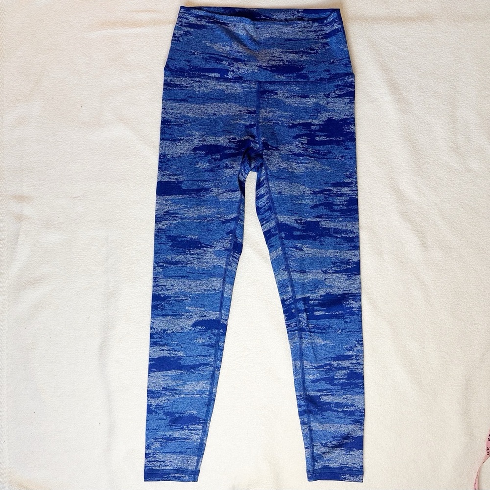 Fleo Women’s El Toro Bounce Blue Linear Camo Print Pattern Leggings, size Medium